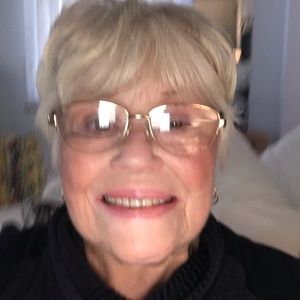 Meet your Posher, Eileen